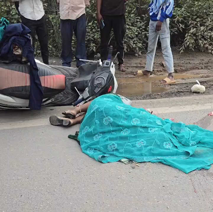 ⚡रायगढ़ ब्रेकिंग केलो डेम के पास सड़क हादसे में युवती की मौत,